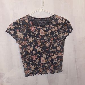 AMERICAN EAGLE FLORAL TSHIRT
